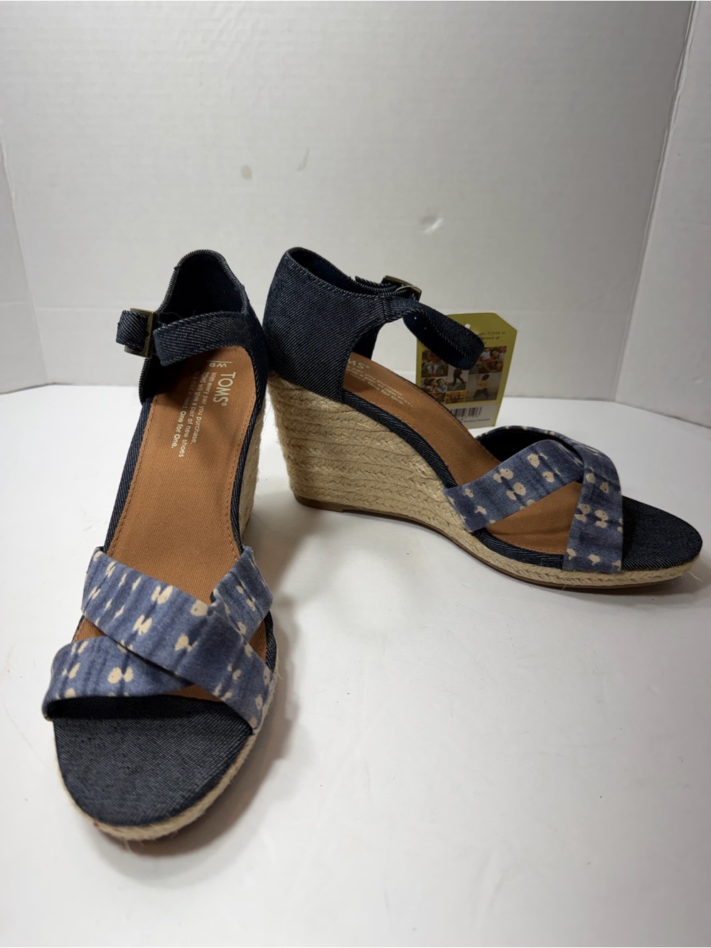 TOMS NWT Womens Sienna Sandal Size 9 Blue Denim Wedge Espadrille Ankle Strap